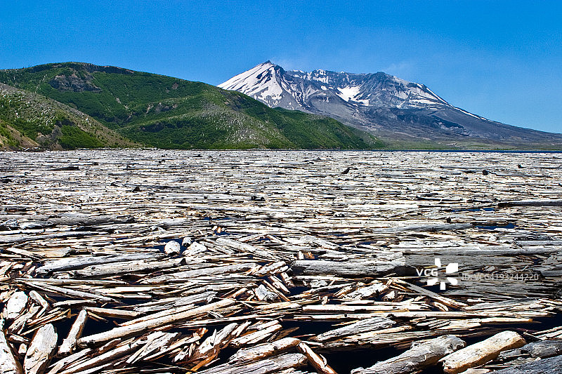 精灵湖木筏图片素材