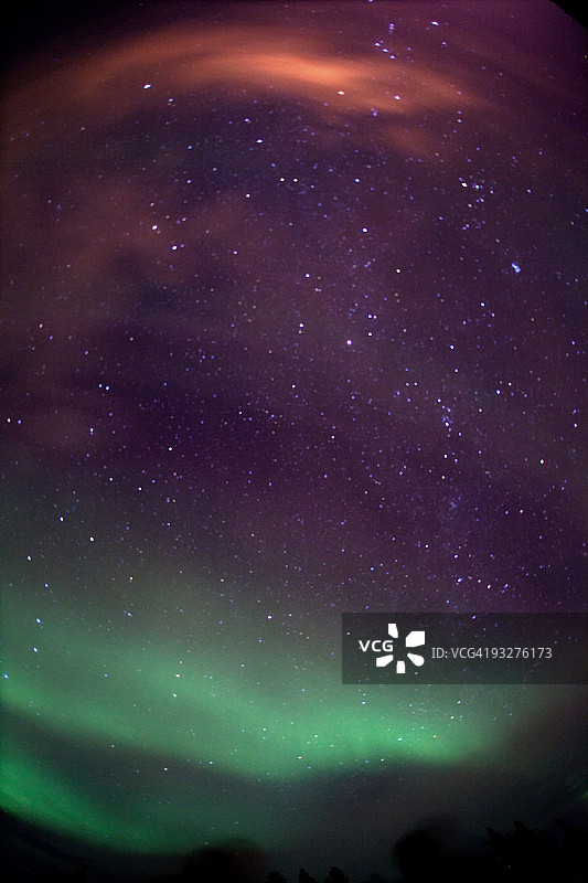 极光、星空、地平线图片素材