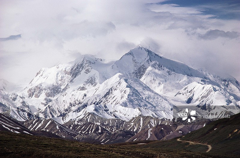 雪覆盖的山图片素材