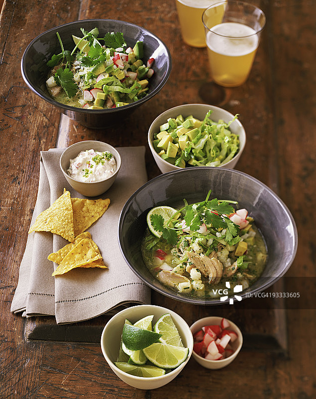 配有装饰的波佐尔碗图片素材