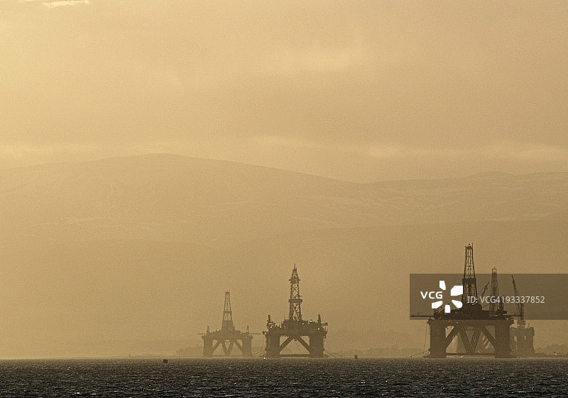 海上石油钻井平台图片素材