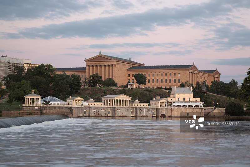 斯库尔基尔河畔的费城艺术博物馆图片素材