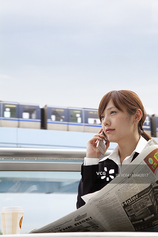 正在打电话的职业女性图片素材