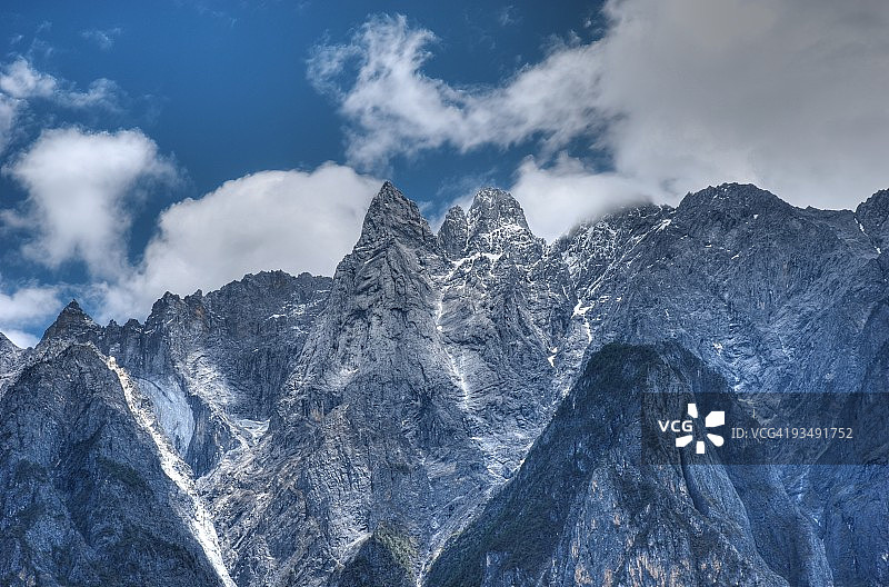 虎跳峡 玉龙雪山图片素材