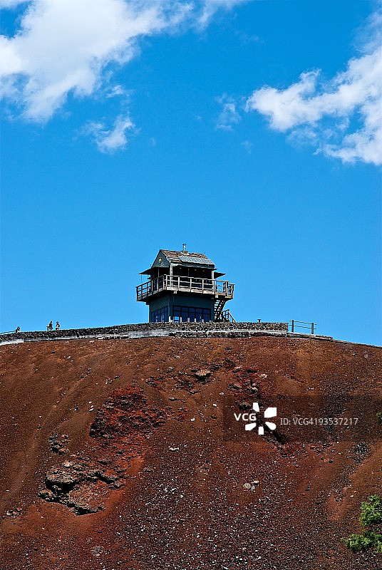 火山口边缘的警戒图片素材