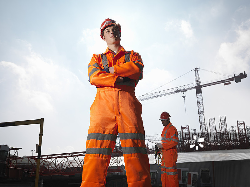 工人和起重机图片素材