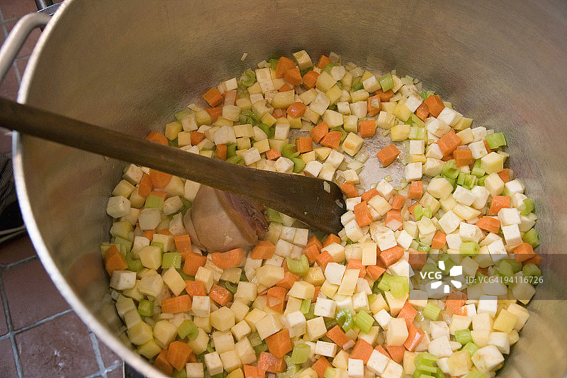 法式蔬菜高汤图片素材