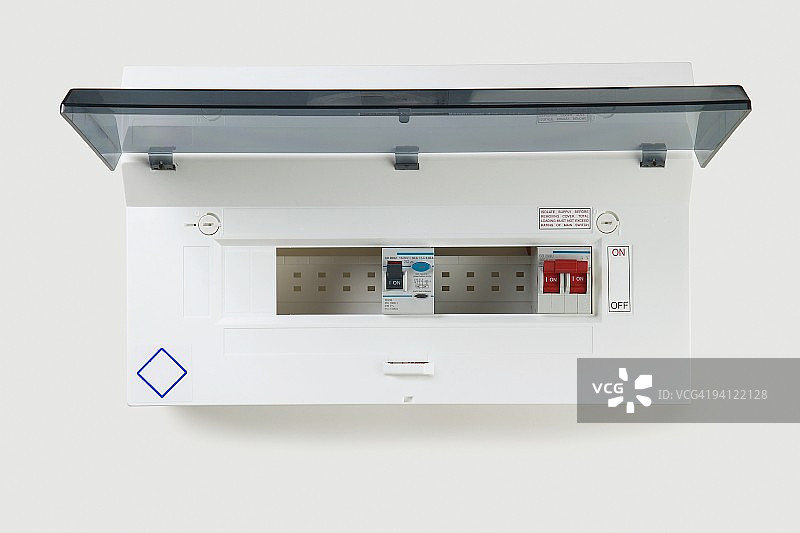 带有打开盖子的分体式负载单元，显示保险丝图片素材