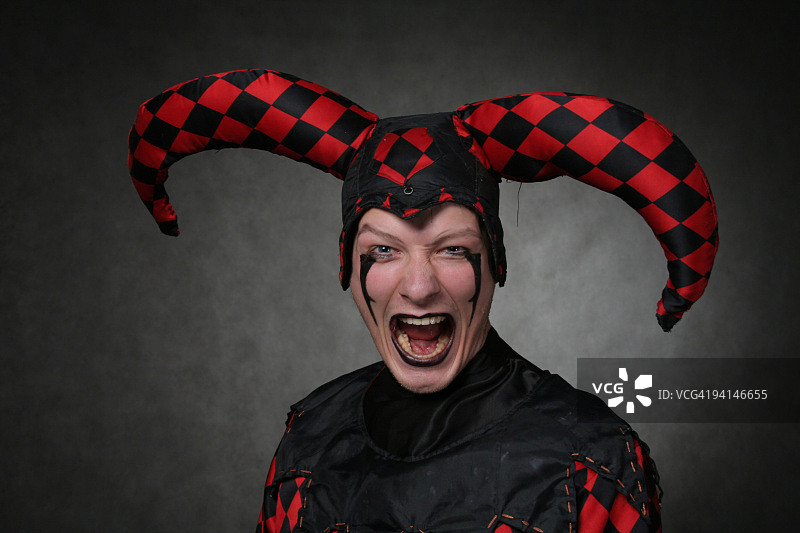 深色小丑图片素材