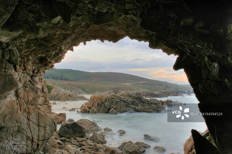 洞穴海滩景色图片素材