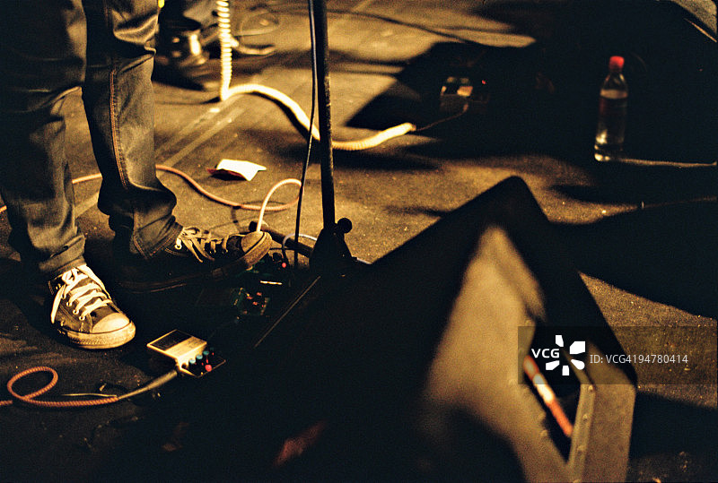 在中国上海舞台上表演的音乐家图片素材