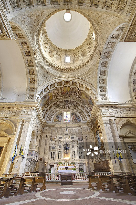 意大利托斯卡纳圣比亚焦教堂内部图片素材