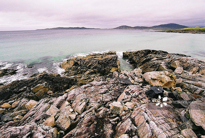 从哈里斯岛到塔兰赛岛的海岸风光图片素材