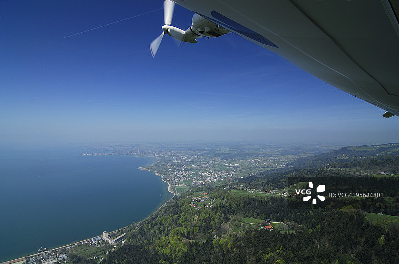 齐柏林飞艇航拍康斯坦茨湖图片素材