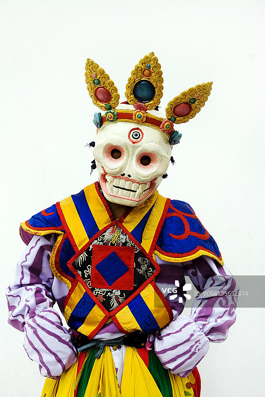 身着传统服饰的不丹舞者图片素材