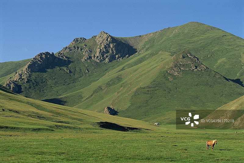 塔什拉巴特古驿站在纳伦以南的天山山脉，吉尔吉斯斯坦，中亚图片素材
