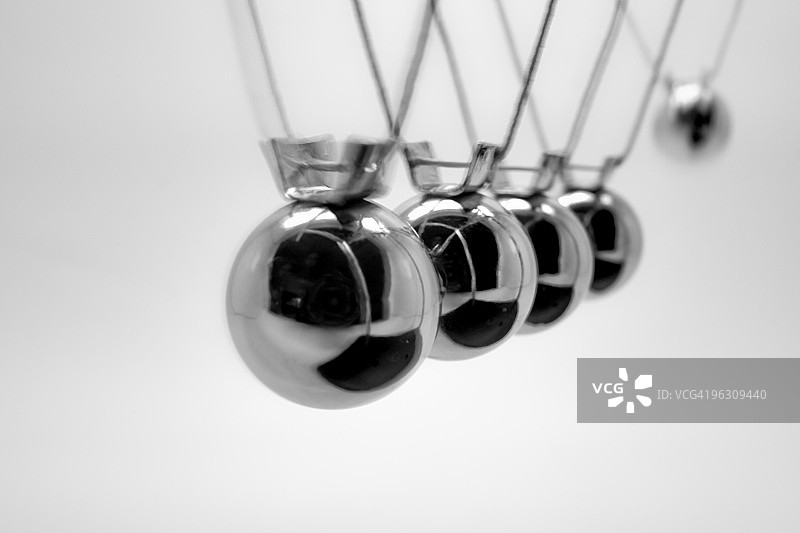 牛顿摆图片素材