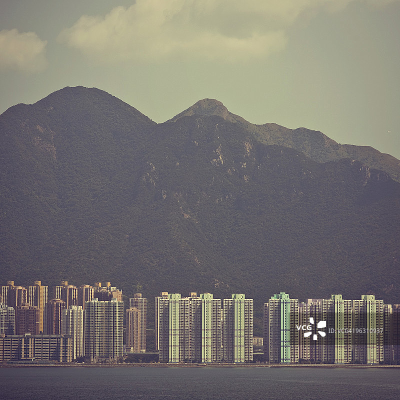 香港山脚下的公寓楼图片素材