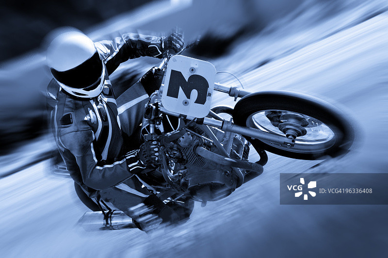 复古自行车骑行者图片素材