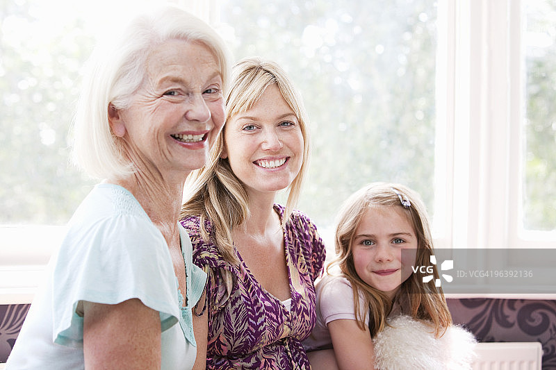 奶奶、妈妈和女儿图片素材