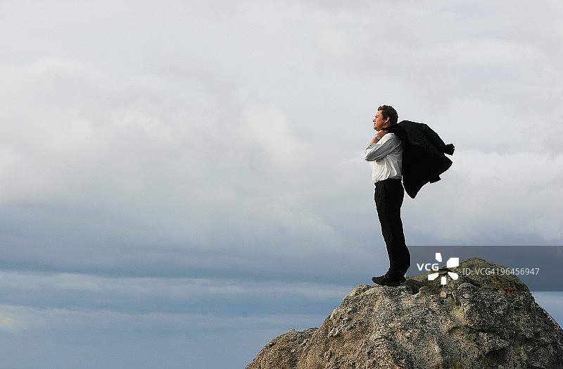 在山顶上的商人图片素材