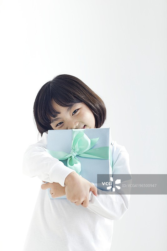 孩子和家人在一起图片素材