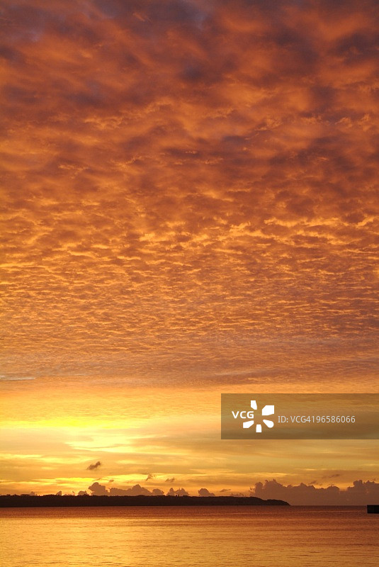 日本冲绳县石垣岛日落图片素材