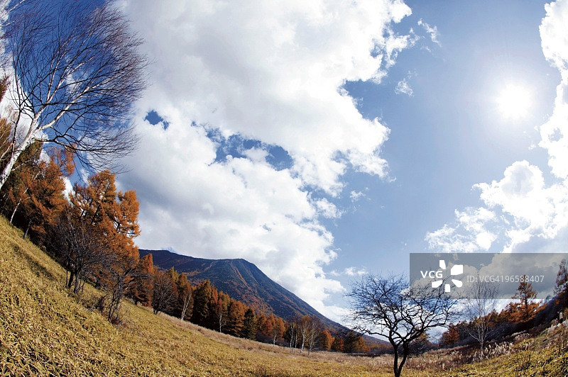 日本栃木县日光市战地原和男体山图片素材