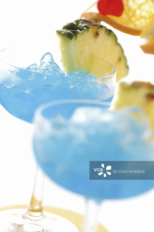 两杯蓝色夏威夷图片素材