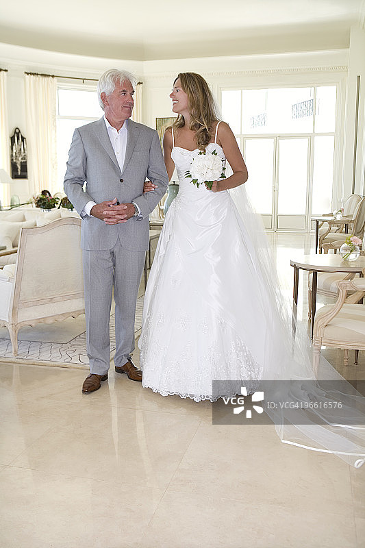 新娘与父亲图片素材