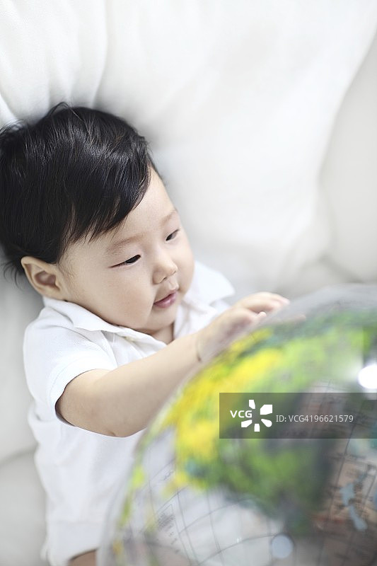 婴儿和母亲图片素材