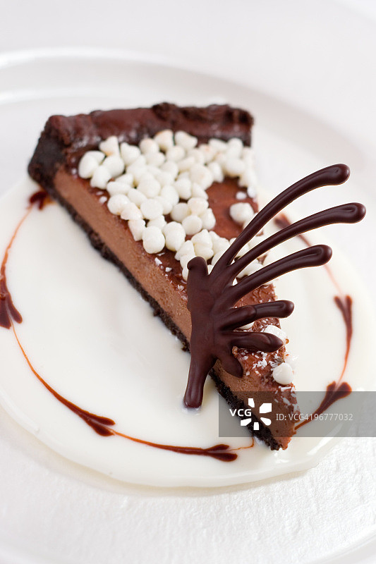 三重巧克力蛋糕图片素材