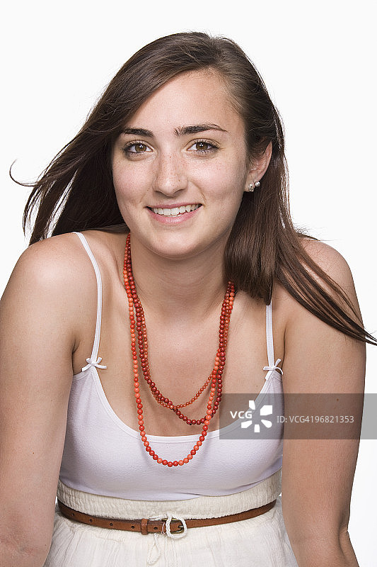 年轻女子微笑着图片素材