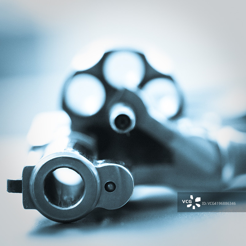 转轮手枪，子弹已取出图片素材