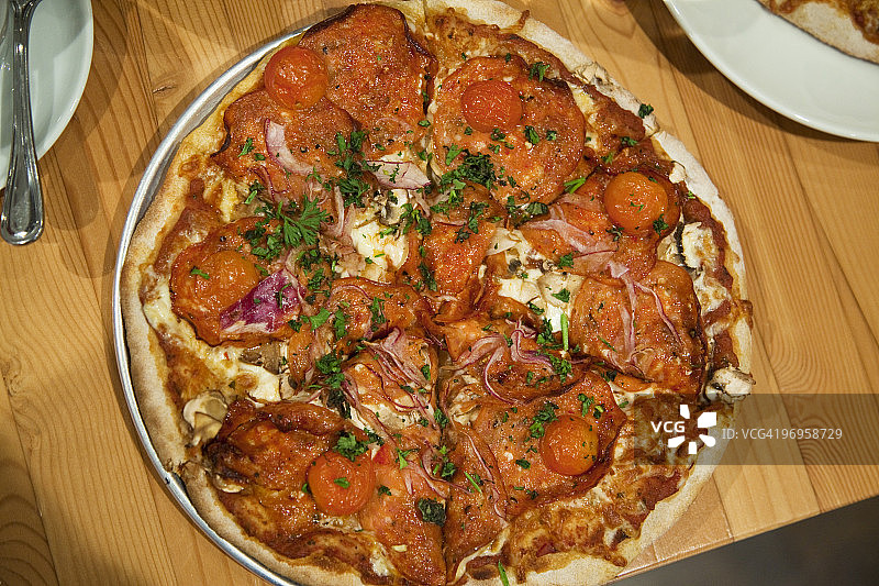 意大利香肠披萨图片素材