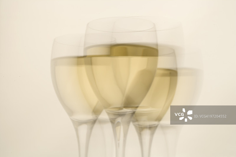 白葡萄酒杯图片素材