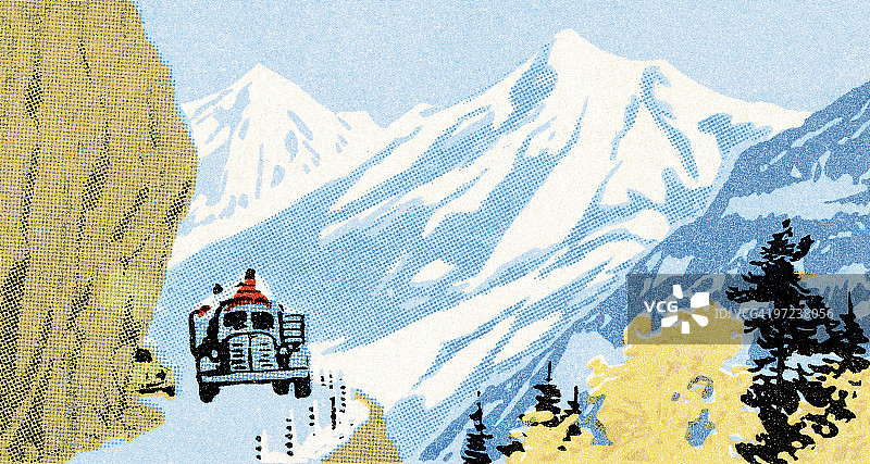 在山中驾驶图片素材