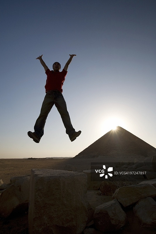 埃及代赫舒尔红色金字塔图片素材