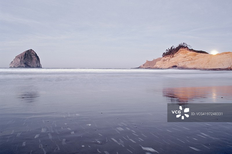 干草堆岩，基万达角，俄勒冈州，美国图片素材