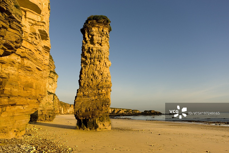 英格兰泰恩-威尔南希尔兹的罗得之妻岩层图片素材