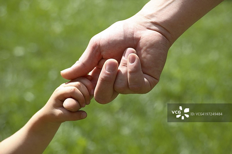 手牵着手图片素材