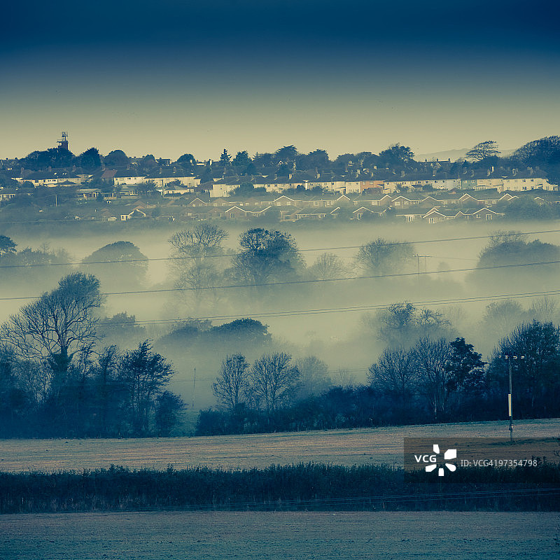 蓝色薄雾图片素材