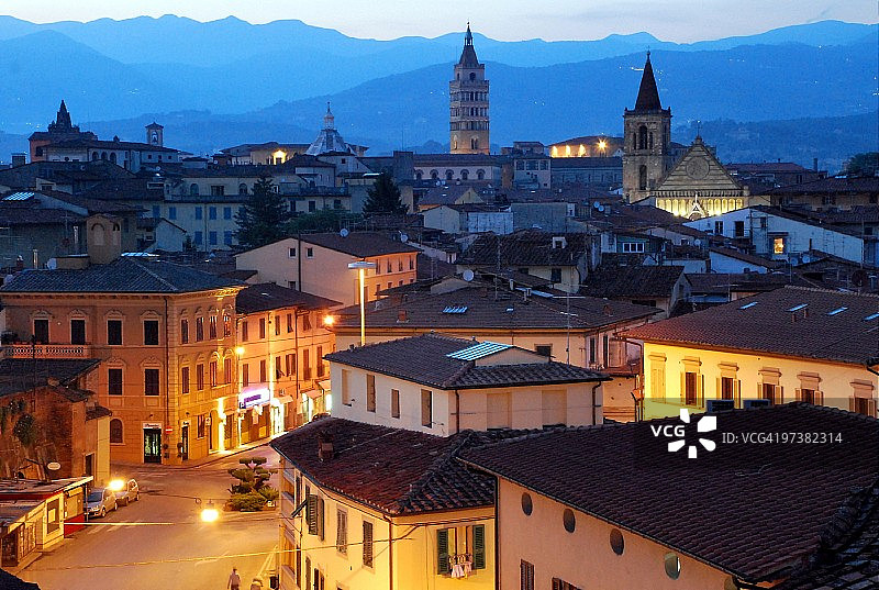 在皮斯托亚的夜晚图片素材