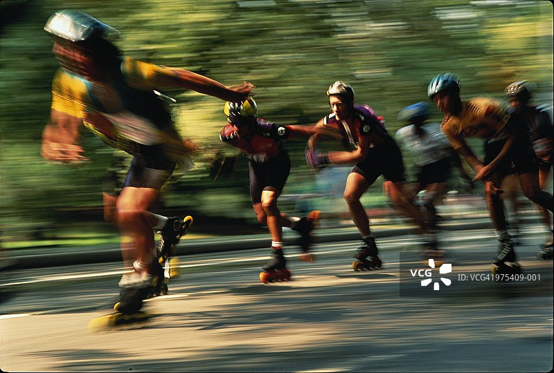 轮滑比赛（模糊运动）图片素材