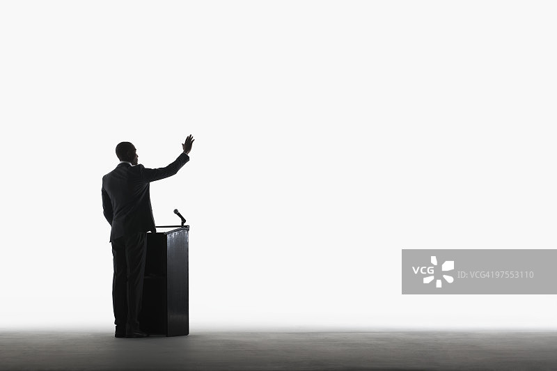 商人发表演讲图片素材