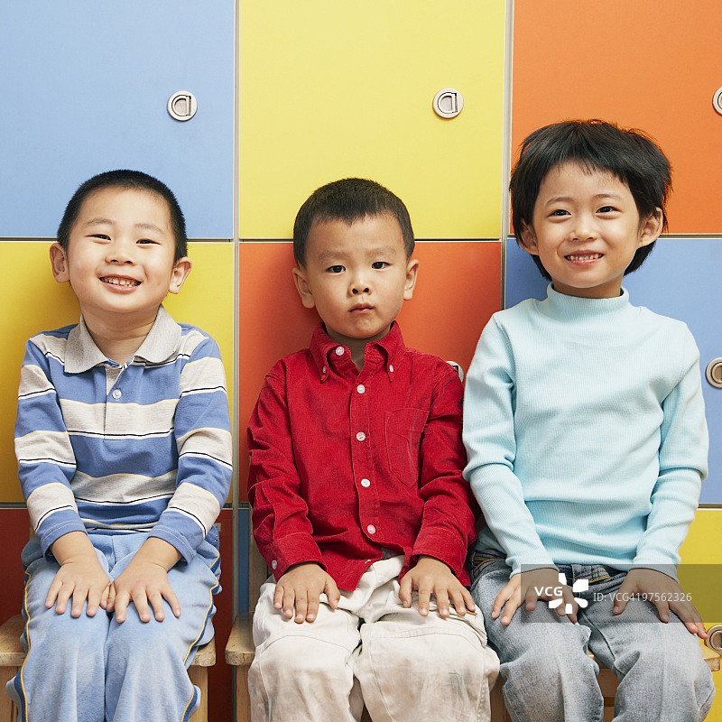 学校的朋友们图片素材