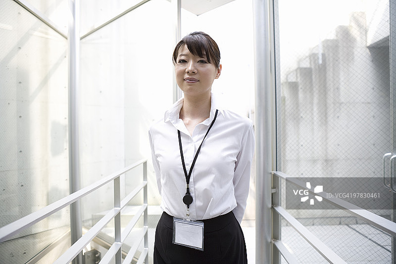 年轻女子的肖像图片素材