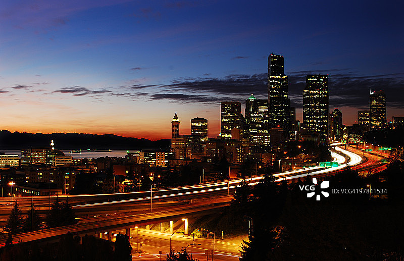 从黎刹公园看西雅图天际线图片素材