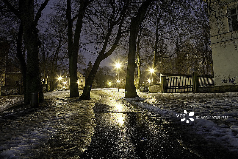 捷克共和国雪夜公园图片素材