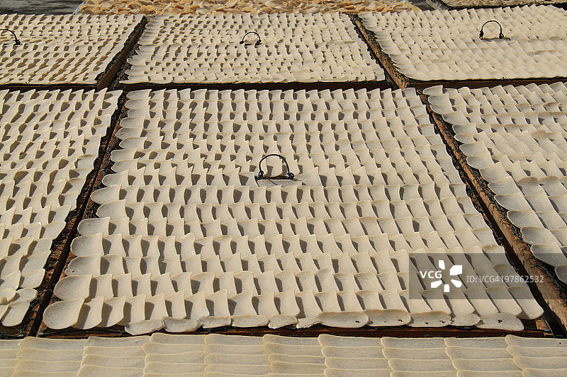 传统鱼饼干加工方法图片素材